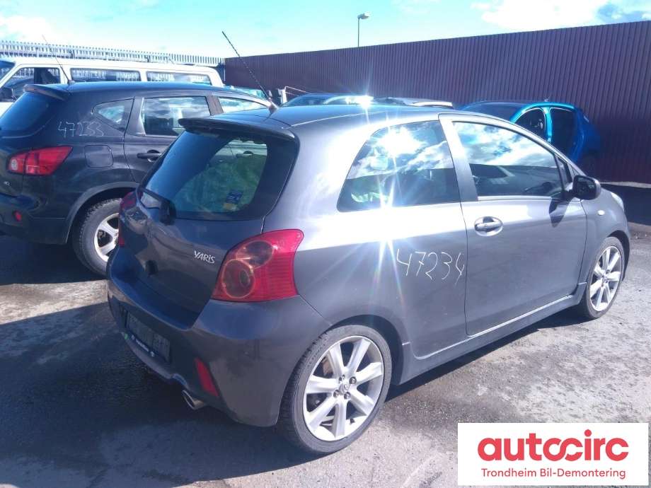 Toyota Yaris 2006-2009 (Type II, Fase 1) , Motorkode: 2ZR-FE, Girkassekode: ..