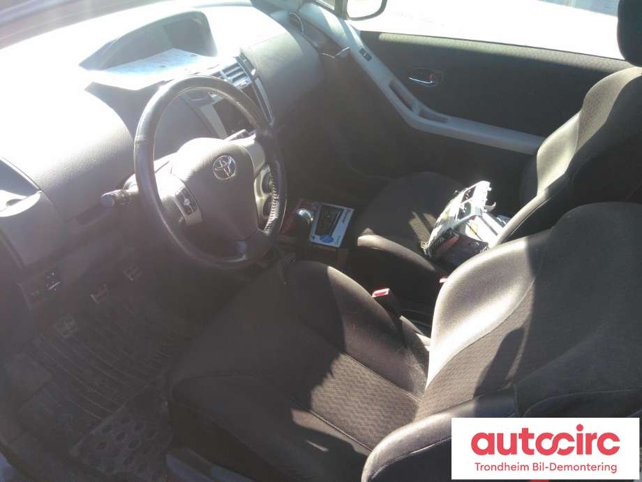 Toyota Yaris 2006-2009 (Type II, Fase 1) , Motorkode: 2ZR-FE, Girkassekode: ..