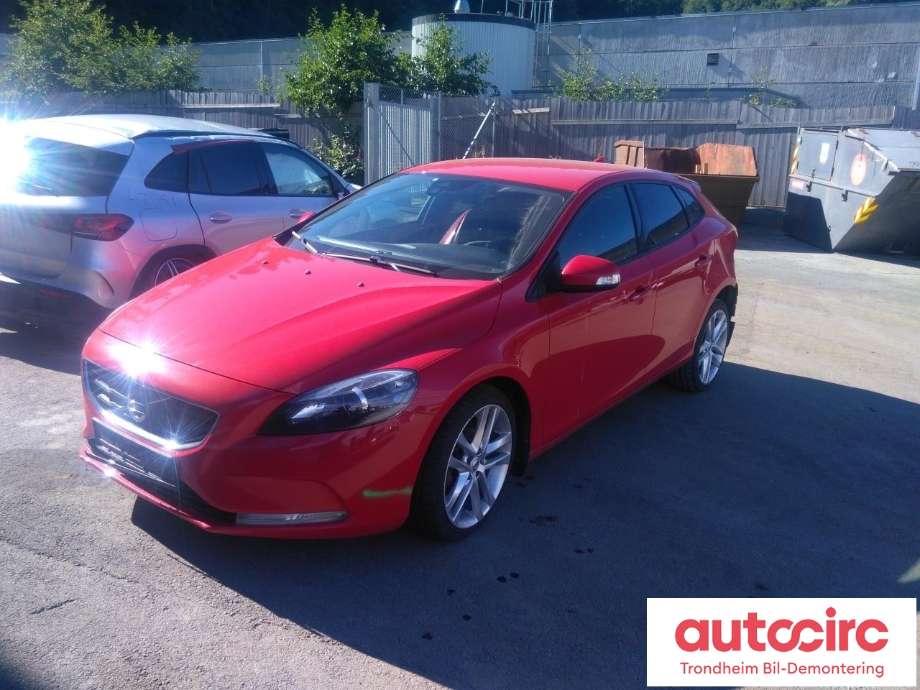 Volvo V40 2012-2019 , Motorkode: D4162T, Girkassekode: 1285228