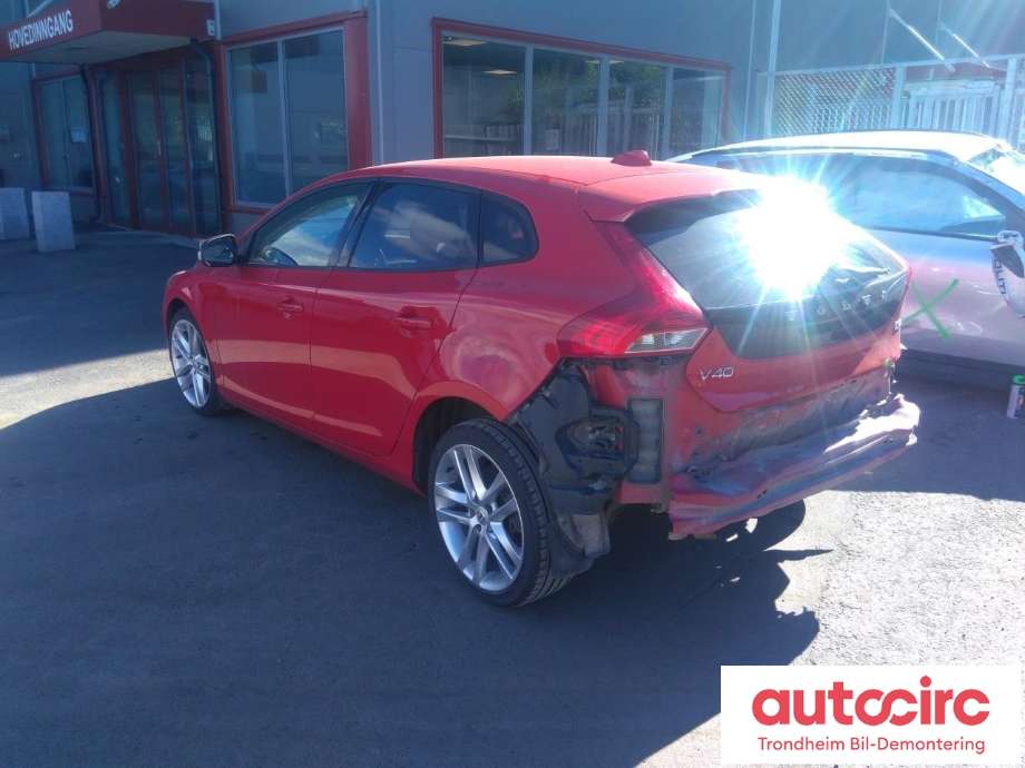 Volvo V40 2012-2019 , Motorkode: D4162T, Girkassekode: 1285228
