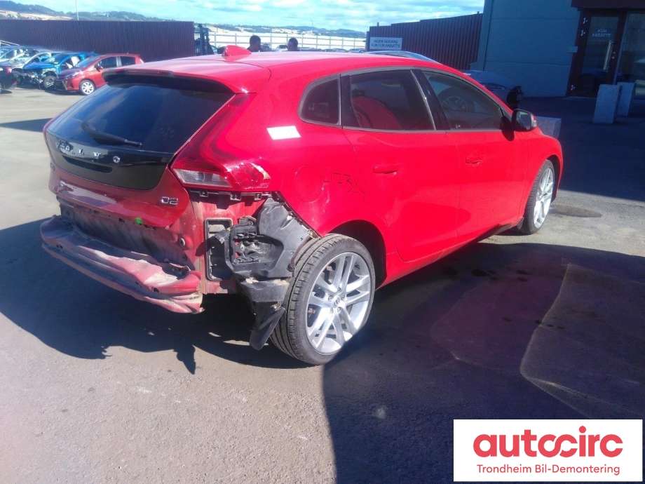Volvo V40 2012-2019 , Motorkode: D4162T, Girkassekode: 1285228