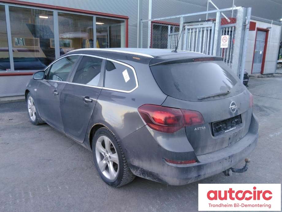 Opel Astra J 2010-2015 , Motorkode: A17DTR, Girkassekode: MZ4