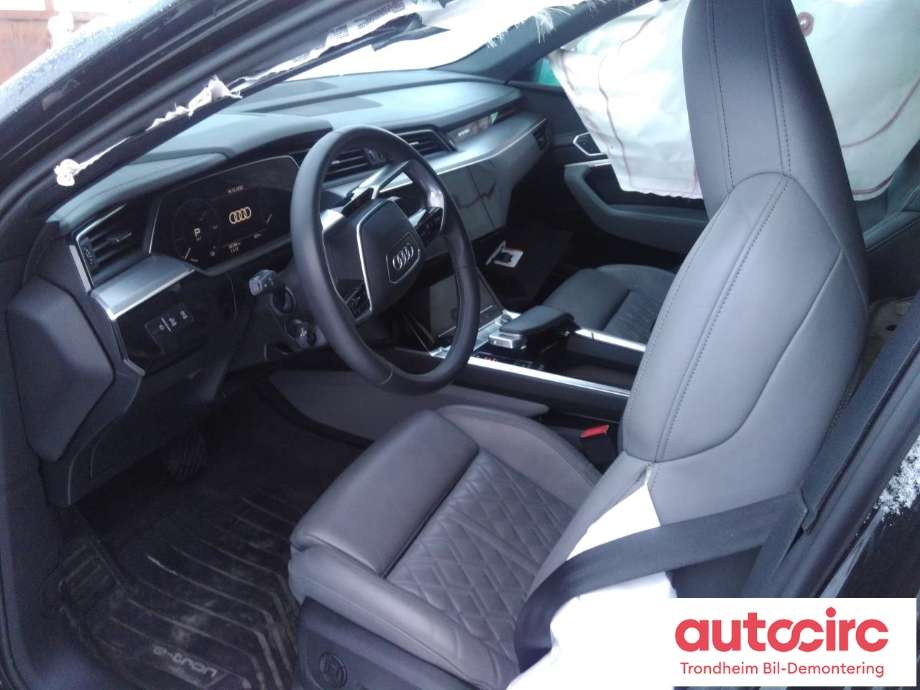 Audi e-tron 2018-->> , Motorkode: EAS|EAW, Girkassekode: ..