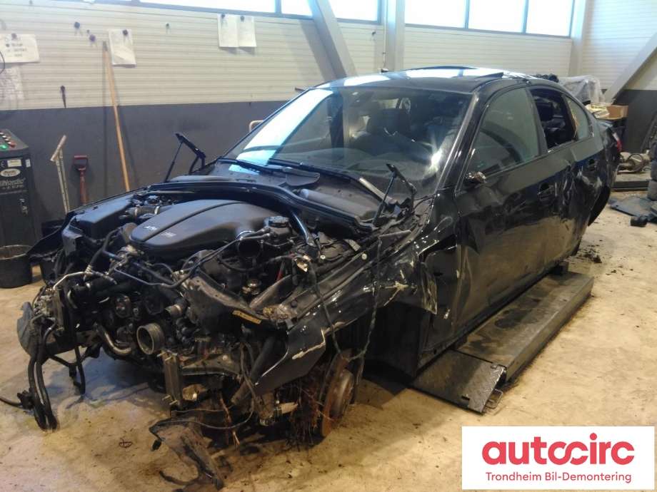 BMW M5 2005-2010 (E60) (E60), Motorkode: S85-B50A, Girkassekode: GS7S47BG