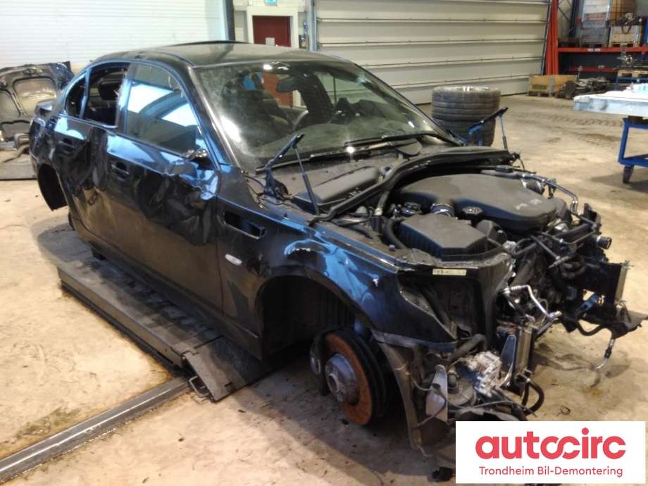 BMW M5 2005-2010 (E60) (E60), Motorkode: S85-B50A, Girkassekode: GS7S47BG