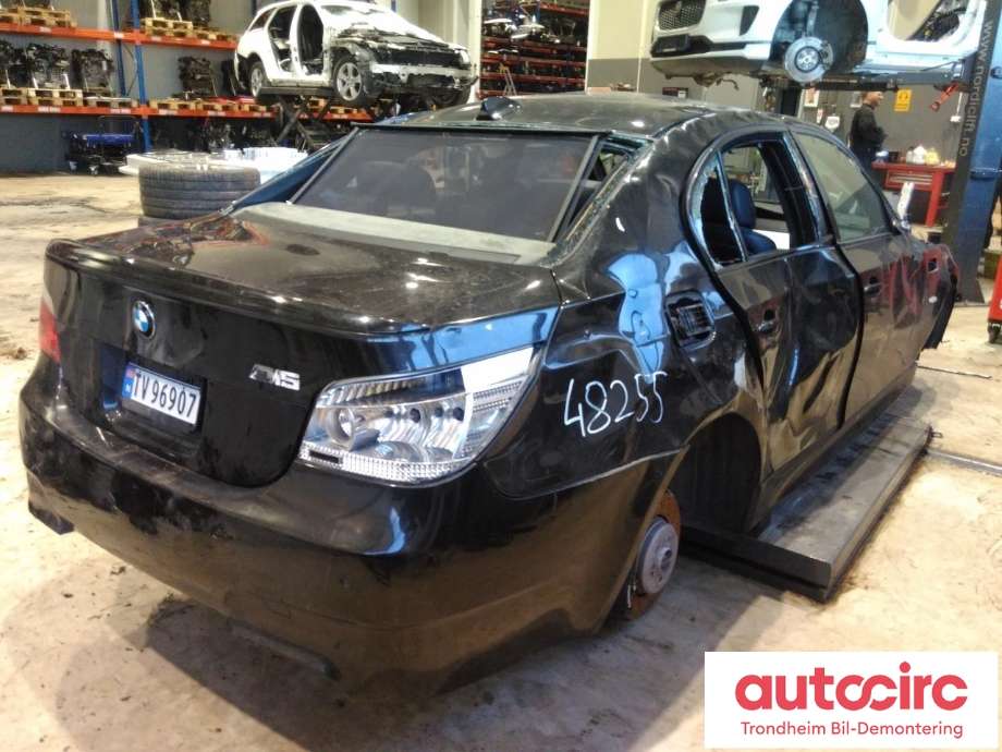 BMW M5 2005-2010 (E60) (E60), Motorkode: S85-B50A, Girkassekode: GS7S47BG