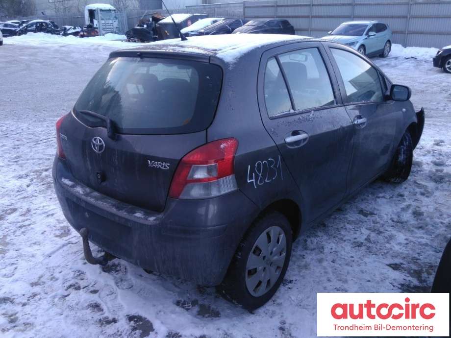 Toyota Yaris 2009-2011 (Type II, Fase 2) , Motorkode: 1NR-FE, Girkassekode: 303000D120
