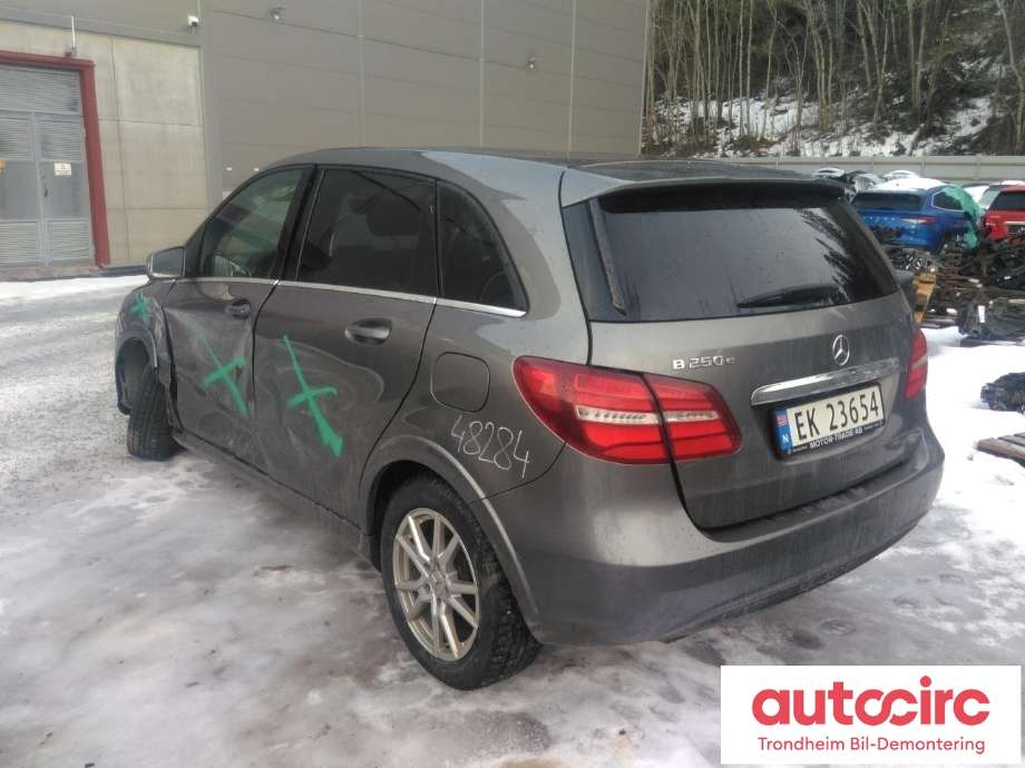 Mercedes B-Klasse, electric drive 2014-2018 (W242) (W242), Motorkode: EM0004, Girkassekode: A 242 340 34 01
