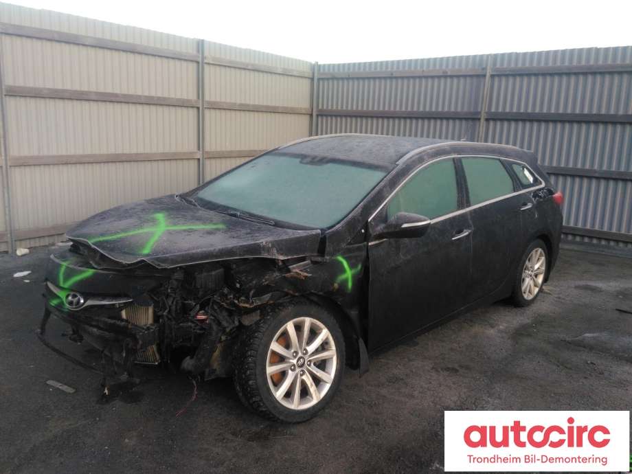 Hyundai i40 2012-2017 , Motorkode: D4FD, Girkassekode: 45000 3BEH0