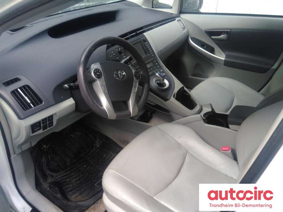 Toyota Prius 2009-2016 (Type III) (COMBI) (COMBI), Motorkode: 2ZR-FXE, Girkassekode: 3090047060