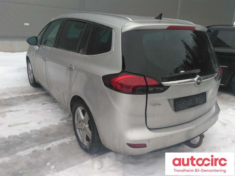 Opel Zafira Tourer 2012-2018 , Motorkode: A20DT, Girkassekode: MYJ