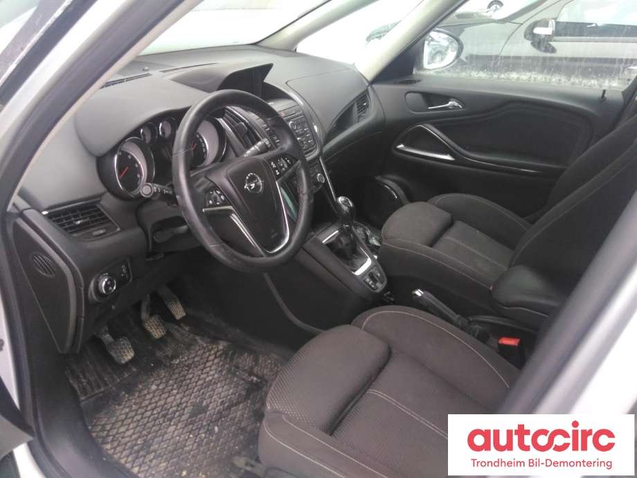 Opel Zafira Tourer 2012-2018 , Motorkode: A20DT, Girkassekode: MYJ
