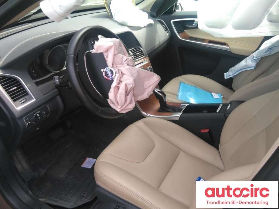 Volvo XC60 2014-2017 (Type I, Fase 2) , Motorkode: D4204T4, Girkassekode: 8-AUT 2WD / TG-81SC