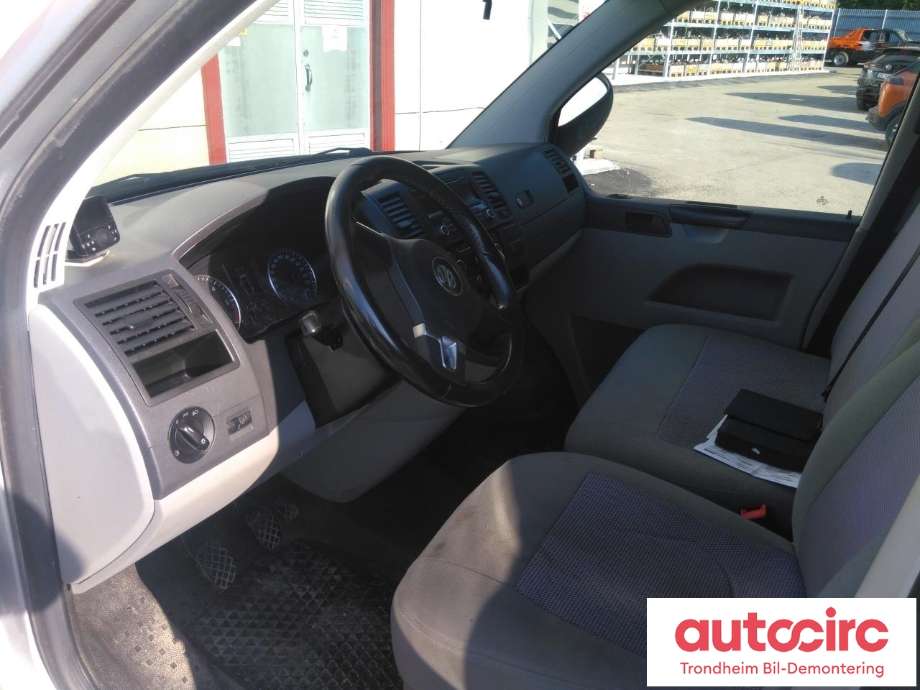 VW Transporter / Caravelle 2009-2015 (Fase 2) (T5) (T5), Motorkode: CFCA, Girkassekode: MKA