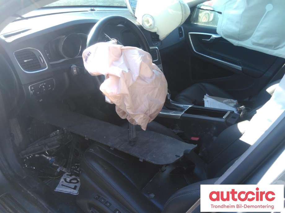 Volvo V60/V60 CC 2013-2018 (Type I, Fase 2) , Motorkode: D5244T17|VOLVO E1, Girkassekode: 36050600