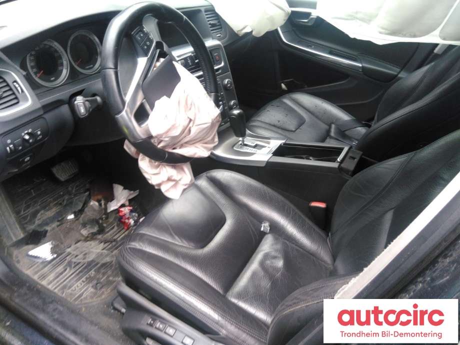 Volvo V60 2010-2013 (Type I, Fase 1) , Motorkode: D4162T, Girkassekode: 6-PSHIFT 2WD / MPS6