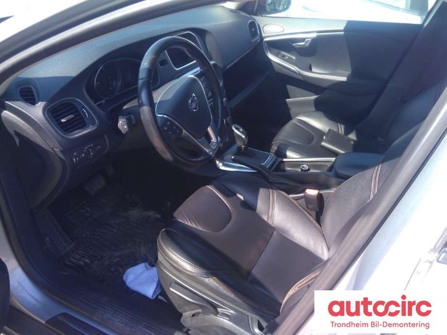 Volvo V40 2012-2019 , Motorkode: D4162T, Girkassekode: 6-PSHIFT 2WD / MPS6