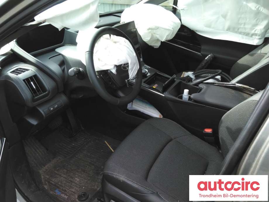 Toyota bZ4X 2022-->> , Motorkode: 1YM, Girkassekode: ....