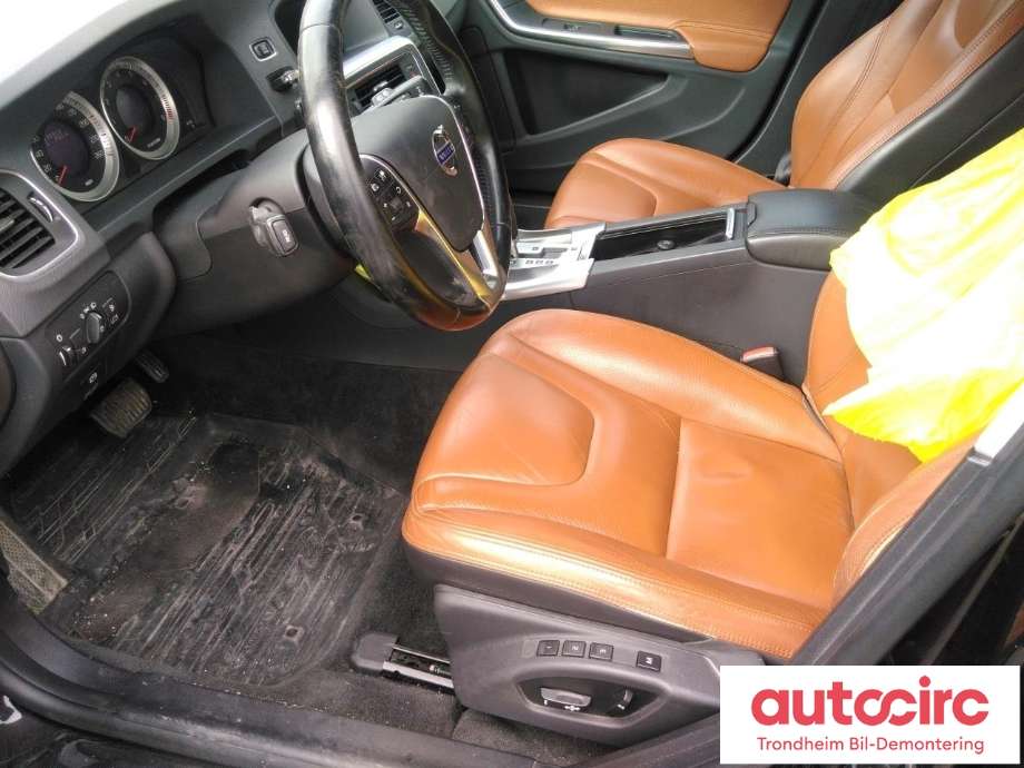 Volvo V60 2010-2013 (Type I, Fase 1) , Motorkode: B4164T3, Girkassekode: 6-PSHIFT 2WD / MPS6