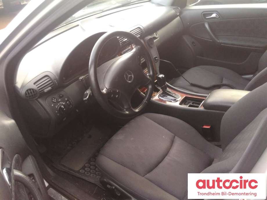 Mercedes C-Klasse 2000-2004 (Fase 1) (W203) (W203), Motorkode: 271 946, Girkassekode: