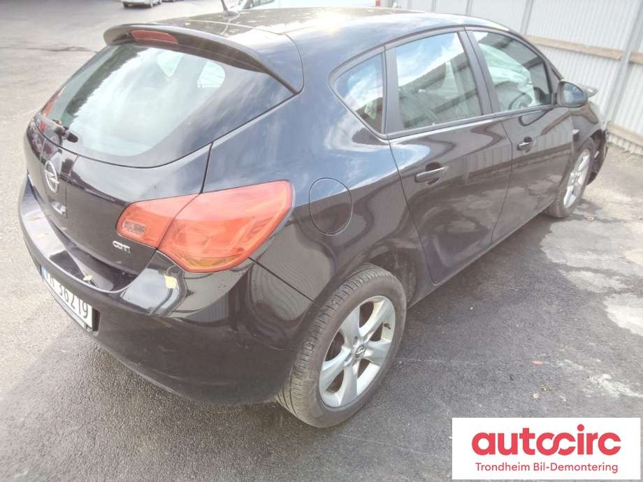Opel Astra J 2010-2015 , Motorkode: A17DTR, Girkassekode: MZ4