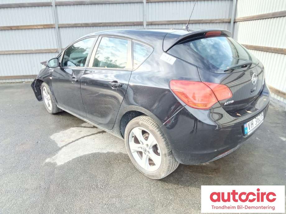Opel Astra J 2010-2015 , Motorkode: A17DTR, Girkassekode: MZ4