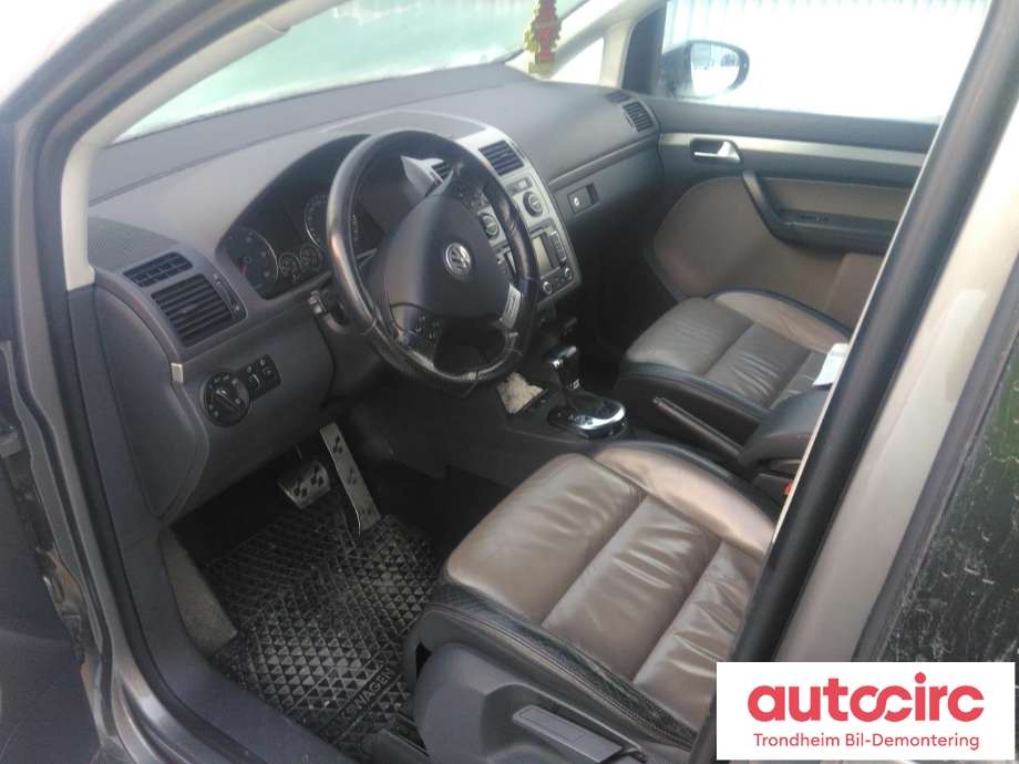 VW Touran 2007-2010 (Type I, Fase 2) , Motorkode: BLS, Girkassekode: MGJ