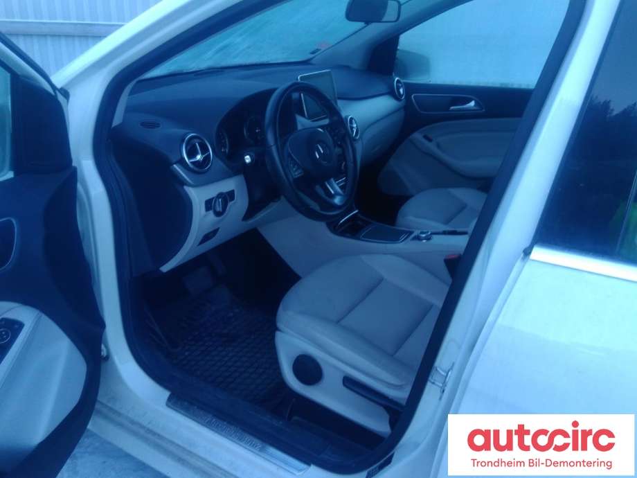 Mercedes B-Klasse, electric drive 2014-2018 (W242) (W242), Motorkode: EM0004, Girkassekode: A 242 340 34 01