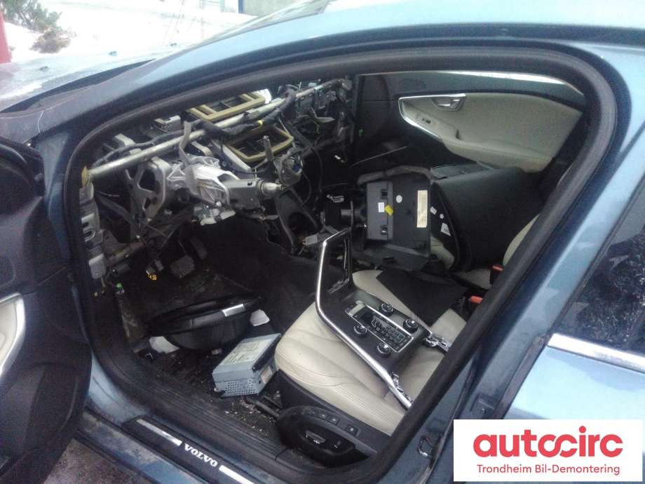 Volvo V40 2012-2019 , Motorkode: D5204T4, Girkassekode: 6-AUT 2WD / TF-80SD