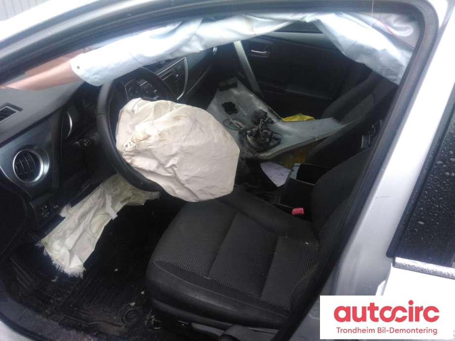 Toyota Auris 2013-2015 (Type II, Fase 1) , Motorkode: 2ZR-FXE, Girkassekode: 3090047063