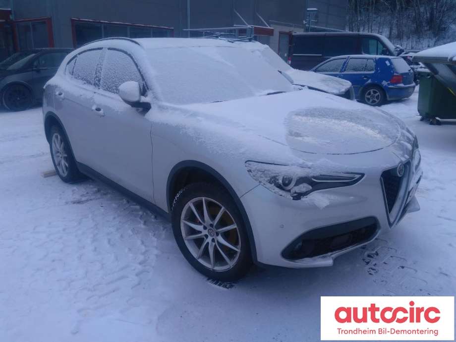Alfa Romeo Stelvio 2017-->> , Motorkode: 55271838, Girkassekode: 55284644