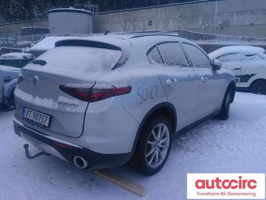 Alfa Romeo Stelvio 2017-->> , Motorkode: 55271838, Girkassekode: 55284644