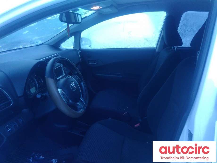 Toyota Verso-S 2011-2015 (COMBI) (COMBI), Motorkode: 1NR-FE, Girkassekode: 3040052231