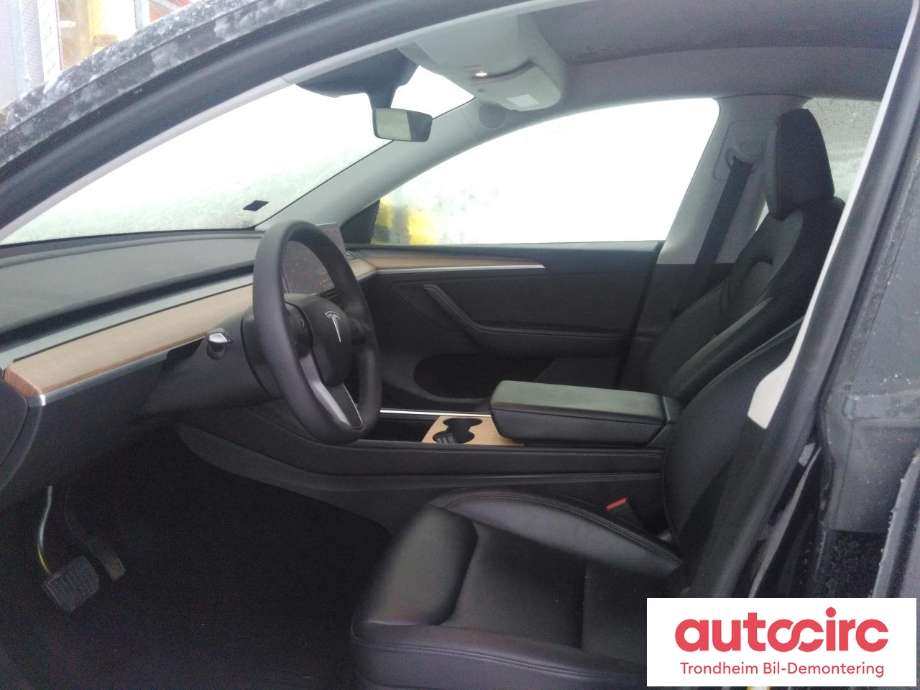 Tesla Model Y 2021-2024 (Type I) , Motorkode: 3D3|4D1, Girkassekode: ..