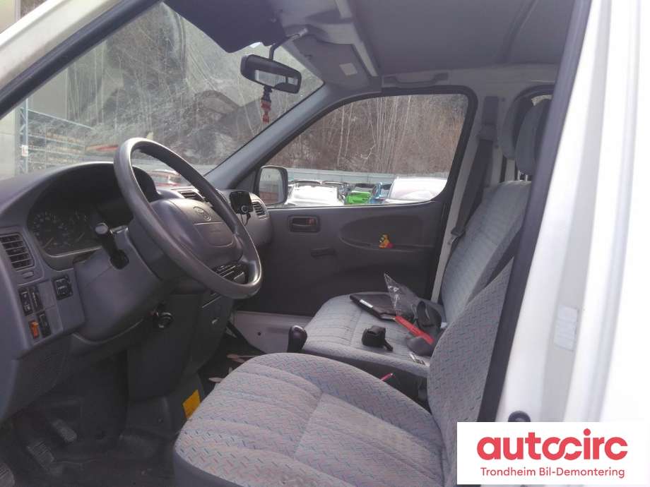 Toyota Hiace 1996-2001 (Fase 1) , Motorkode: 2L-T, Girkassekode: 330302F120