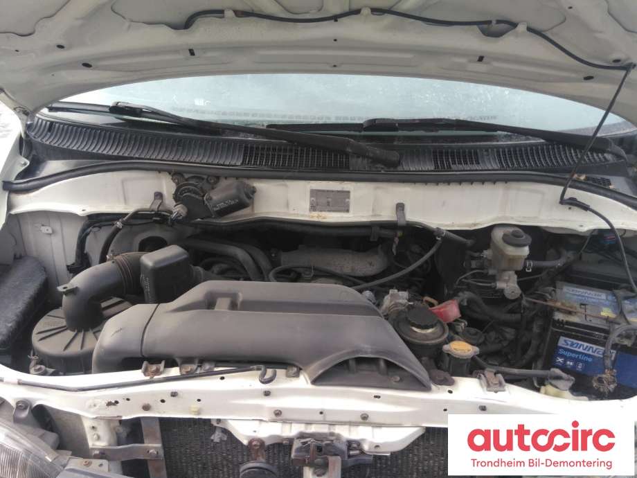 Toyota Hiace 1996-2001 (Fase 1) , Motorkode: 2L-T, Girkassekode: 330302F120