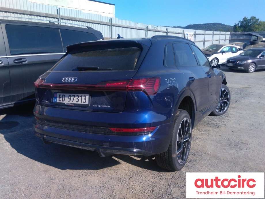 Audi e-tron 2018-->> , Motorkode: EAS|EAW, Girkassekode: 0MA 300 040 F