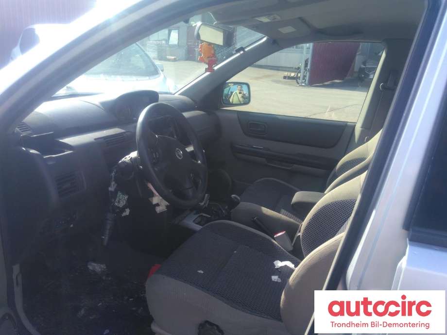 Nissan X-Trail 2002-2007 (T30) (T30), Motorkode: YD22, Girkassekode: 32010EQ06C