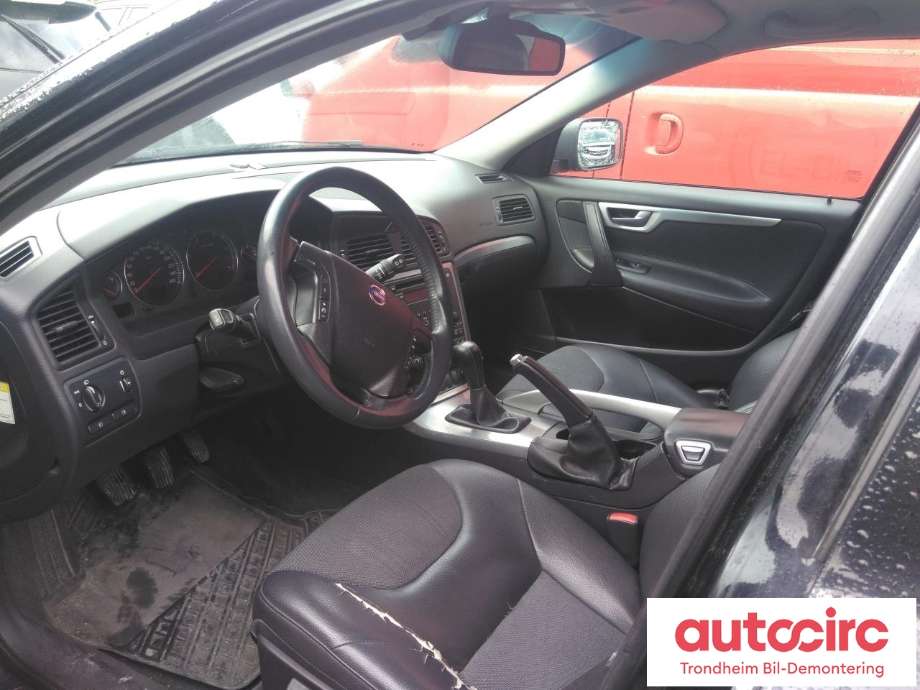 Volvo XC70 2001-2004 (Type I, Fase 1) , Motorkode: D5244T, Girkassekode: 6-MAN 4WD / M66 AWD