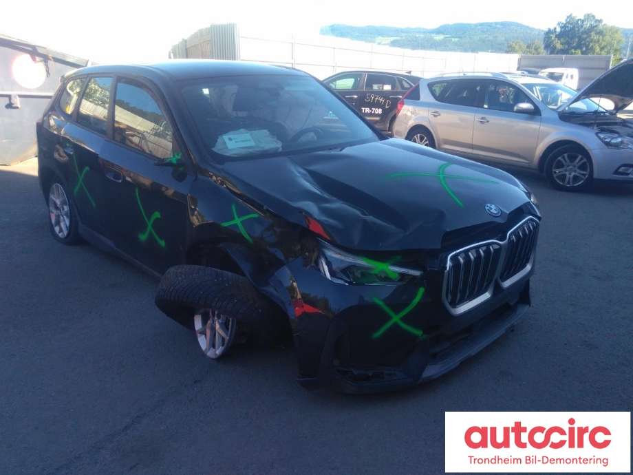 BMW iX1 2023-->> (U11) (U11), Motorkode: XE2, Girkassekode: 12 33 5 A69 3F1