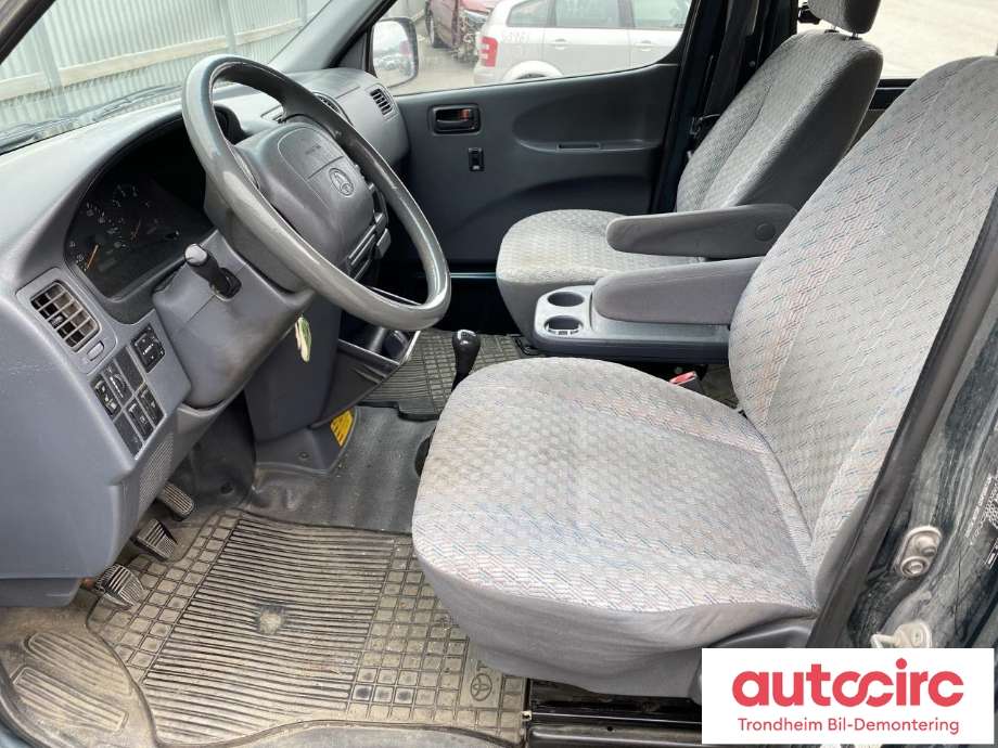 Toyota Hiace 2001-2006 (Fase 2) , Motorkode: 2KD-FTV, Girkassekode: B04D/R151F