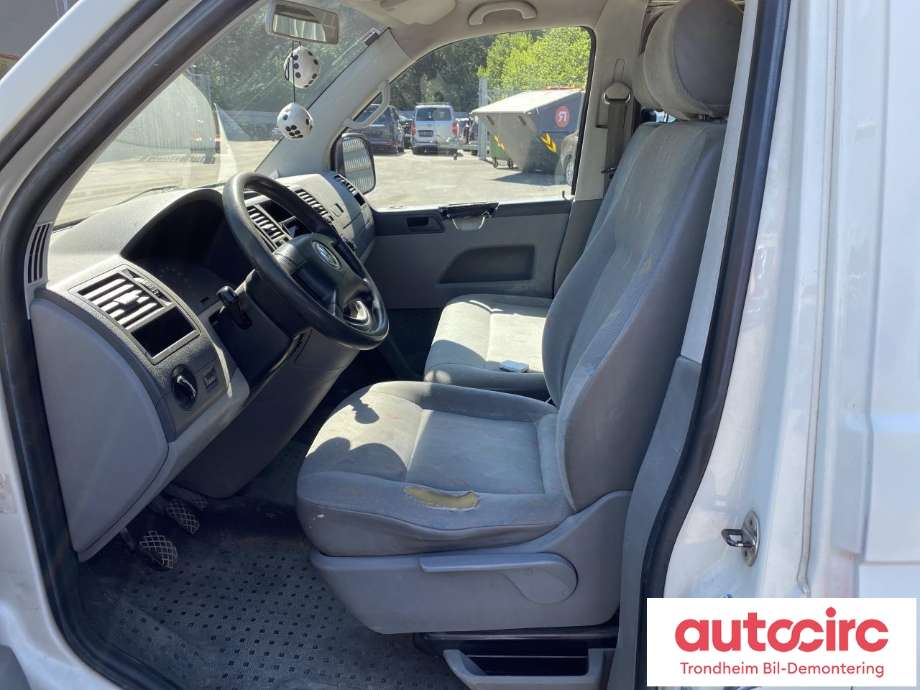 VW Transporter / Caravelle 2003-2009 (Fase 1) (T5) (T5), Motorkode: AXC, Girkassekode: FJJ