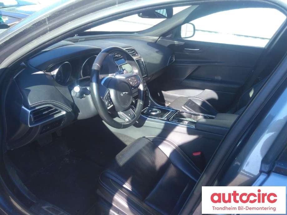 Jaguar XE 2015-->> , Motorkode: 204DTA, Girkassekode: ZF 8HP45 2WD