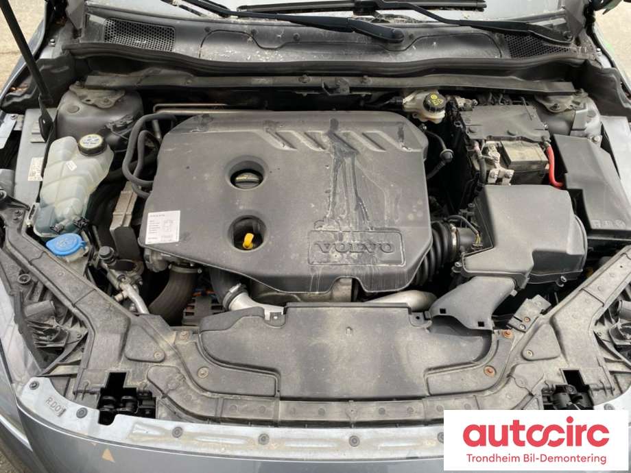 Volvo V40 2012-2019 , Motorkode: D4162T, Girkassekode: 6-MAN 2WD / B6