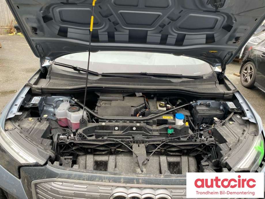 Audi Q4 e-tron 2021-->> , Motorkode: BM9T, Girkassekode: UXJ