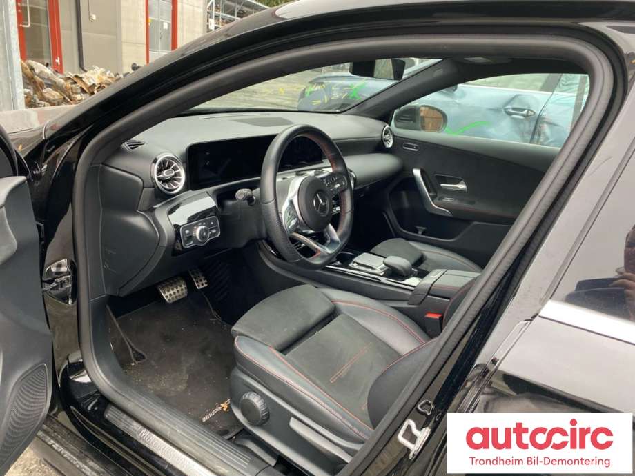 Mercedes A-Klasse 2018-->> (W177) (W177), Motorkode: 282914, Girkassekode: 700423