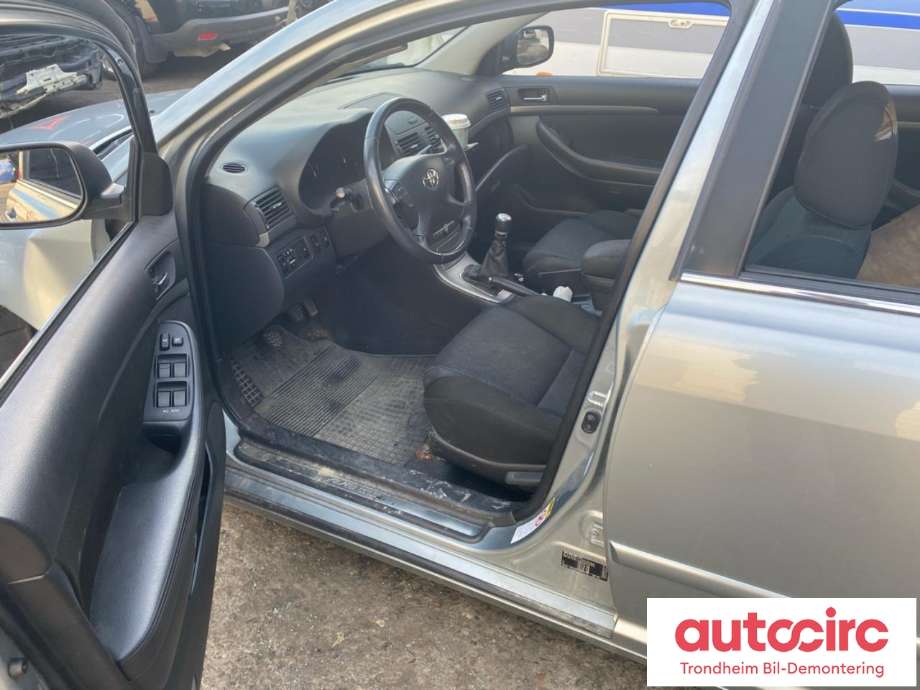Toyota Avensis 2003-2008 (Type II) , Motorkode: 1AD-FTV, Girkassekode: 303002D151