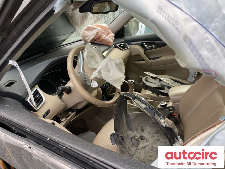 Nissan X-Trail 2014-2022 (T32) (T32), Motorkode: R9M, Girkassekode: 320104BR7D