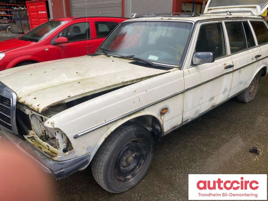 Mercedes 123 1976-1986 (W123) (W123), Motorkode: M102.980, Girkassekode: 