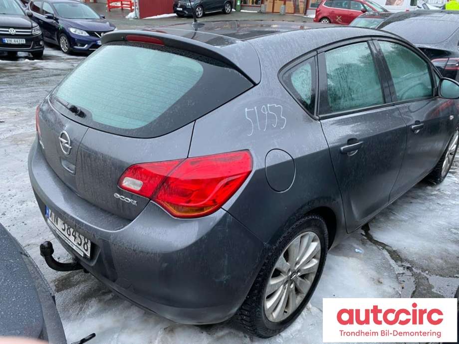 Opel Astra J 2010-2015 , Motorkode: A13DTE, Girkassekode: M7Q
